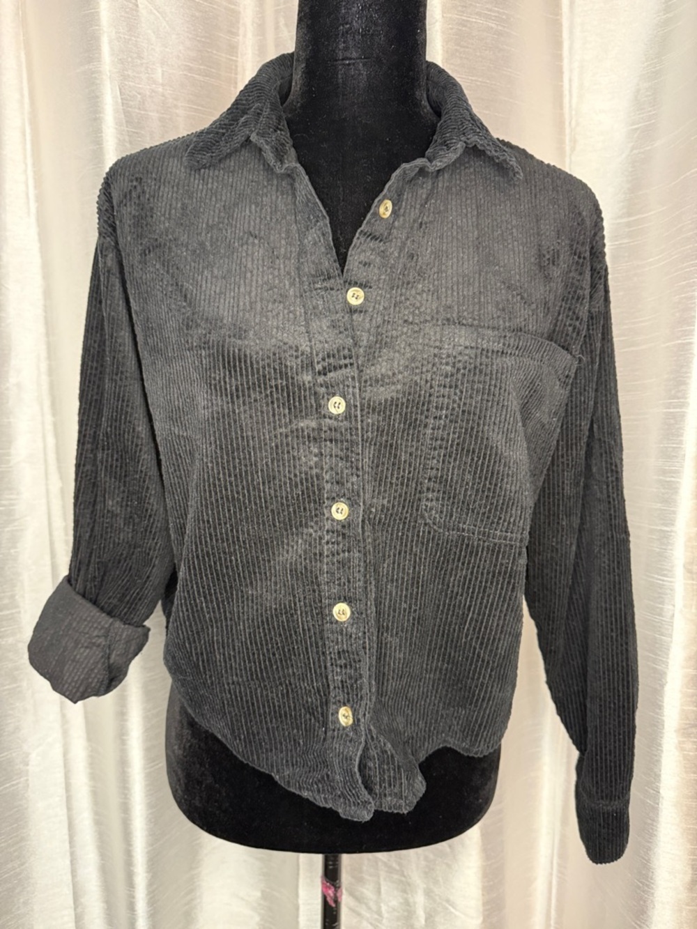 Forever 21 Corduroy Button Up Shirt Black Long Sleeve Crop Fall Goth Women’s M